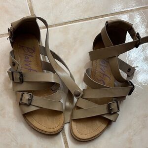 Blowfish Women's Beige Buckle Sandals